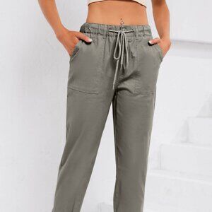 B023 Green Slim Fit Pocketed Twill Jogger Pants
